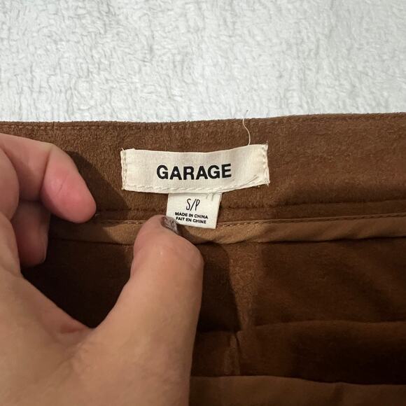 Garage (S) Brown Button Front 2 Square Pocket Faux Suede Skirt - Picture 6 of 11